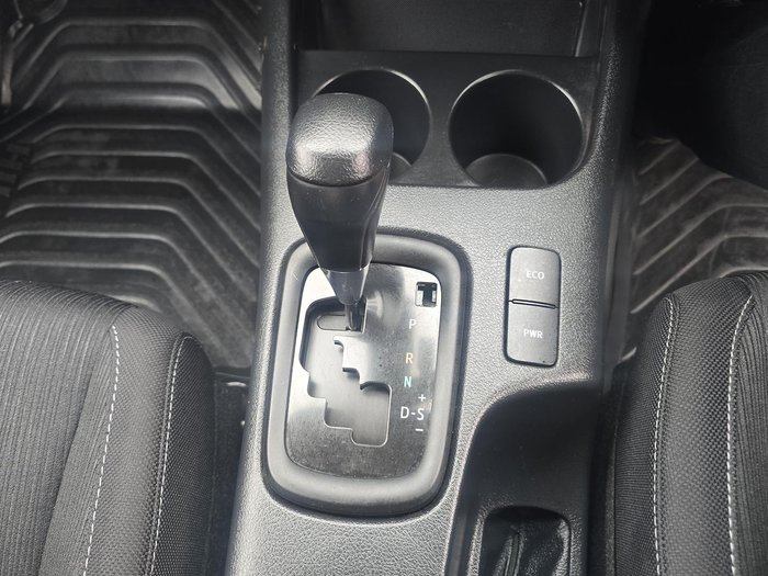 2022 Toyota Hilux SR