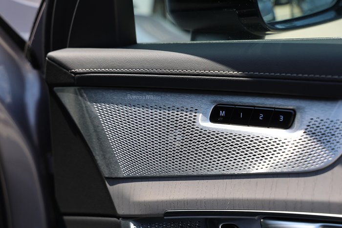 2025 Volvo XC90 Ultra T8 Plug-In Hybrid Dark