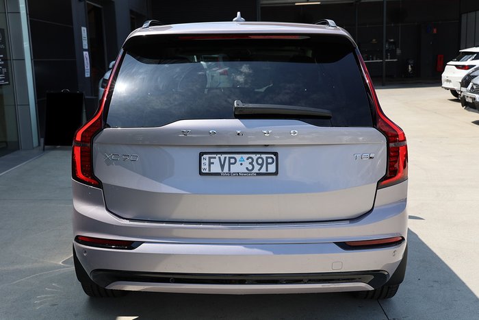 2025 Volvo XC90 Ultra T8 Plug-In Hybrid Dark