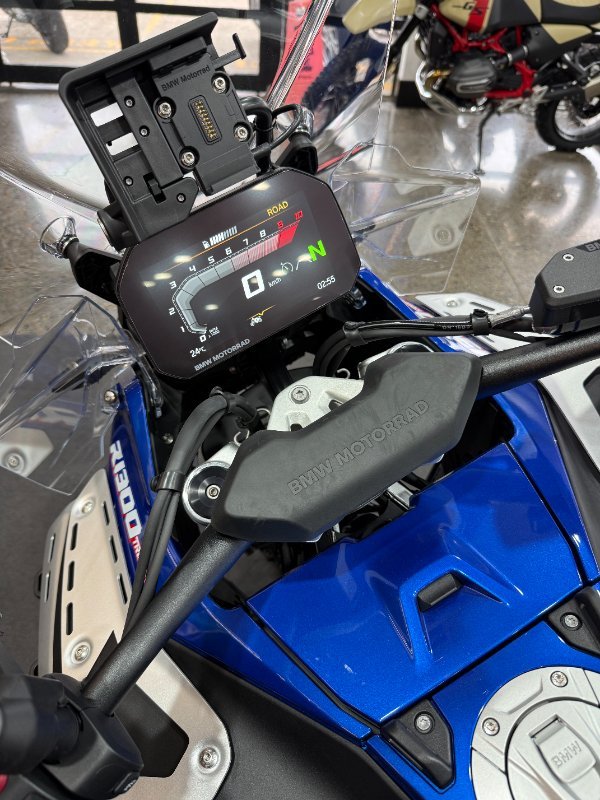 2025 BMW Motorrad R 1300 GS ADVENTURE TROPHY Racing Blue Metallic. (17-08)