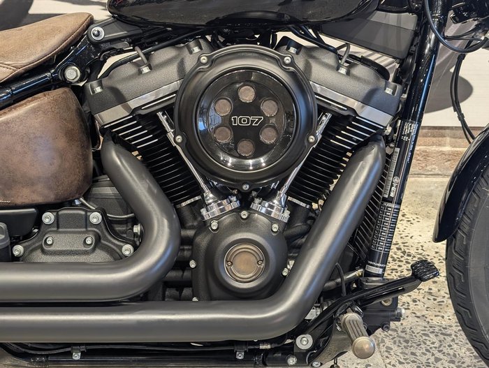 2018 Harley-Davidson Street Bob 107 (FXBB) Softail Black