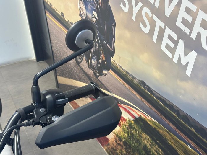 2025 Triumph Scrambler 400 XC Scrambler White