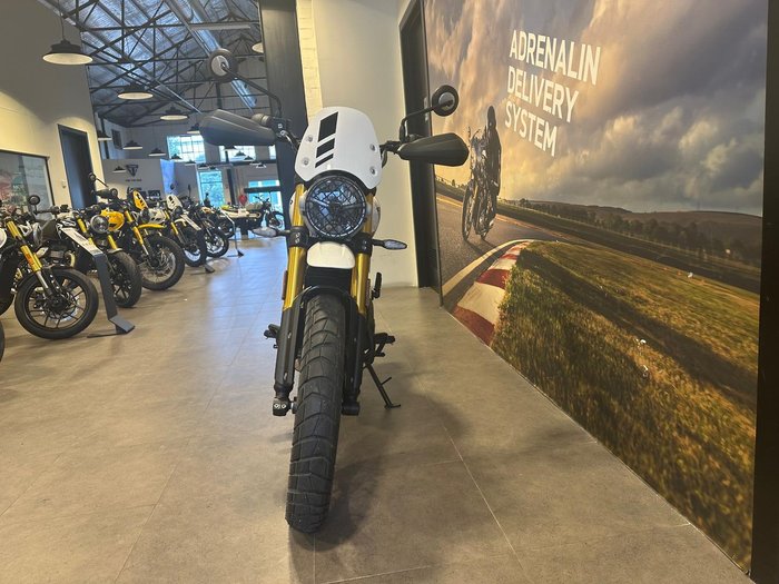 2025 Triumph Scrambler 400 XC Scrambler White
