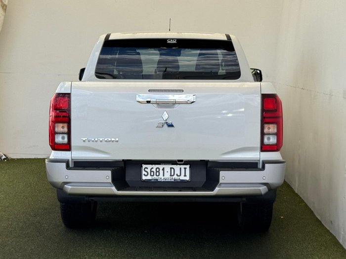 2025 Mitsubishi Triton GLS