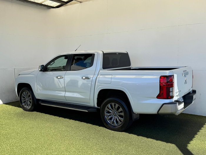 2025 Mitsubishi Triton GLS