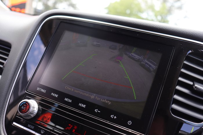 2020 Mitsubishi Outlander ES