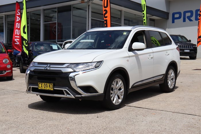 2020 Mitsubishi Outlander ES