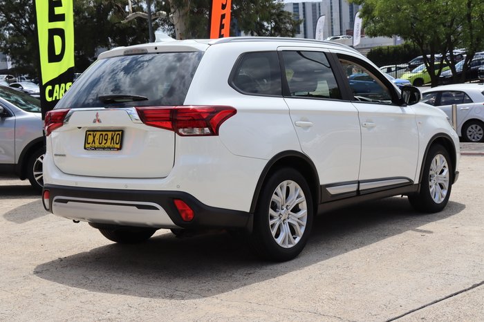 2020 Mitsubishi Outlander ES