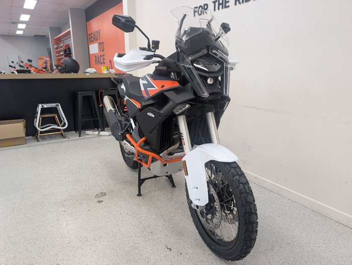 2026 Ktm 2026 KTM 1390CC SUPER ADVENTURE R Blue