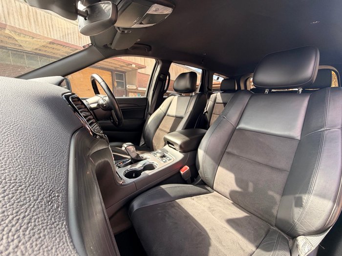 2020 Jeep Grand Cherokee Night Eagle