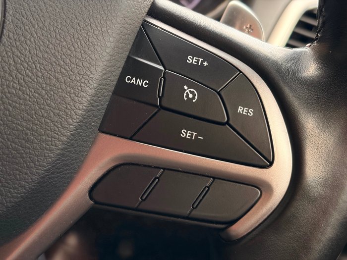 2020 Jeep Grand Cherokee Night Eagle