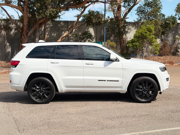 2020 Jeep Grand Cherokee Night Eagle