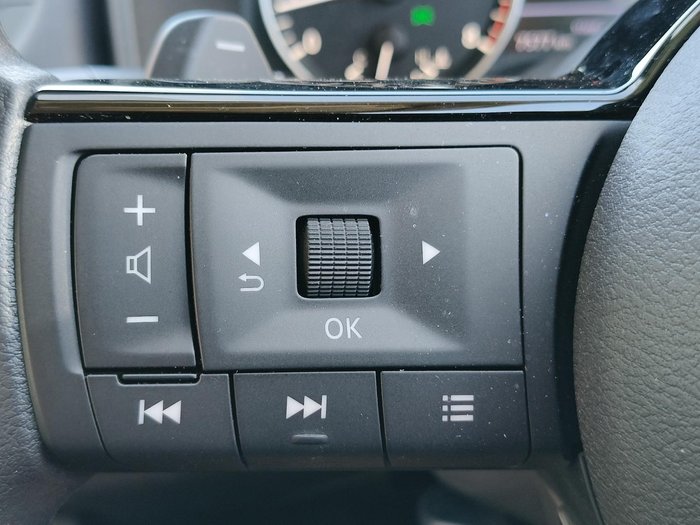 2025 Nissan X-TRAIL ST