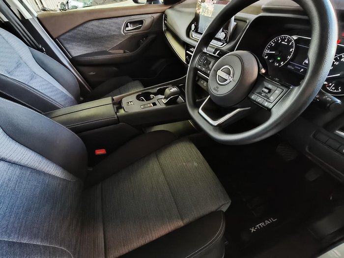 2025 Nissan X-TRAIL ST