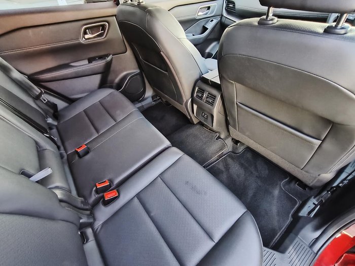 2025 Nissan X-TRAIL ST-L