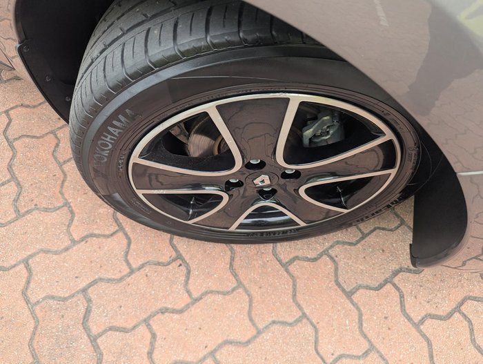 2014 Renault Clio Expression IV B98 Grey