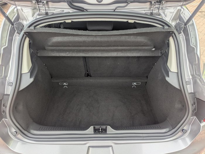 2014 Renault Clio Expression IV B98 Grey