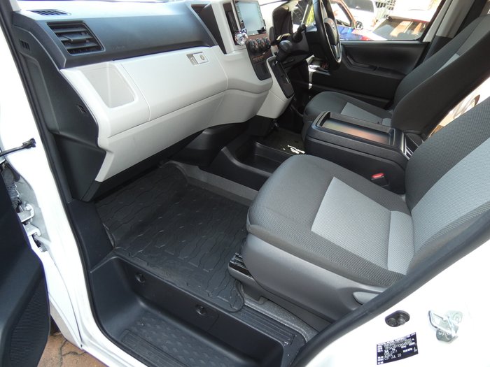 2022 Toyota HiAce LWB (5 Seats)