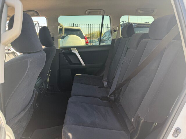 2017 Toyota Prado PRADO DSL WGN A/T GX 4277430 002