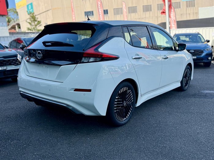 2023 Nissan LEAF