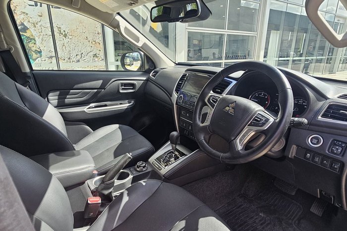 2023 Mitsubishi Triton Xtreme