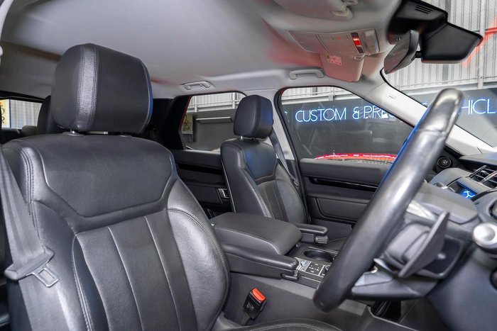 2019 Land Rover Discovery SD6 SE Series 5 MY20 4X4 Dual Range Fuji White