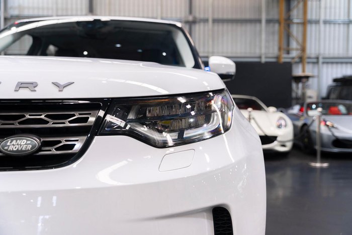 2019 Land Rover Discovery SD6 SE Series 5 MY20 4X4 Dual Range Fuji White