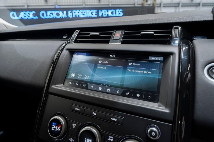 2019 Land Rover Discovery SD6 SE Series 5 MY20 4X4 Dual Range Fuji White