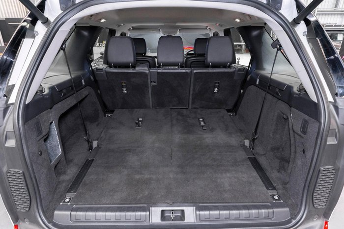 2019 Land Rover Discovery SD6 SE Series 5 MY20 4X4 Dual Range Fuji White