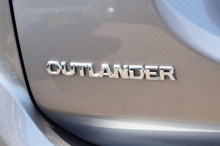 2018 Mitsubishi Outlander ES