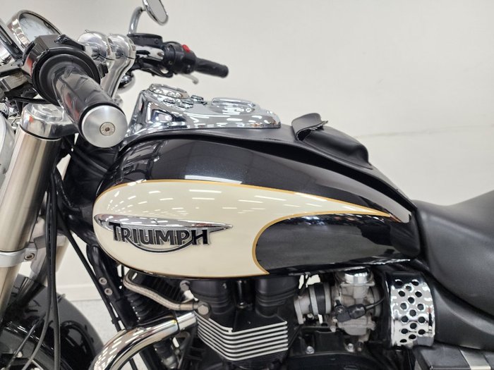 2008 Triumph SPEEDMASTER CREAM