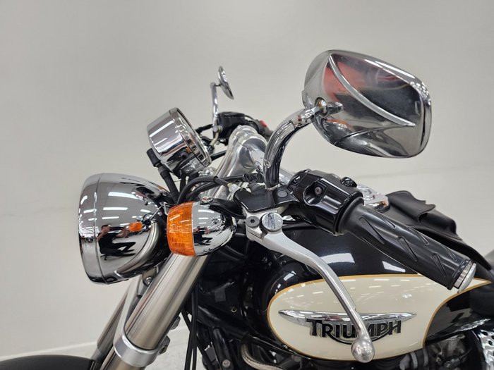 2008 Triumph SPEEDMASTER CREAM