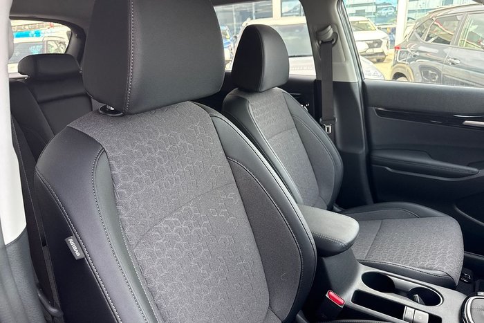 2025 Kia Seltos Sport+ SP2 PE MY26 Fusion Black (FSB)