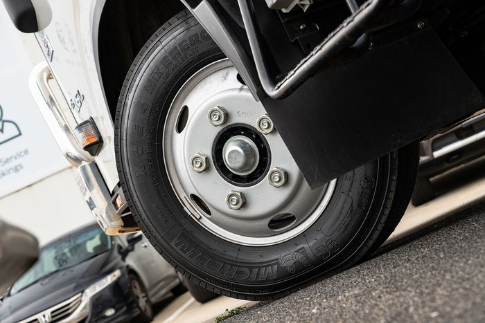 2022 Isuzu N Series NNR 45-150