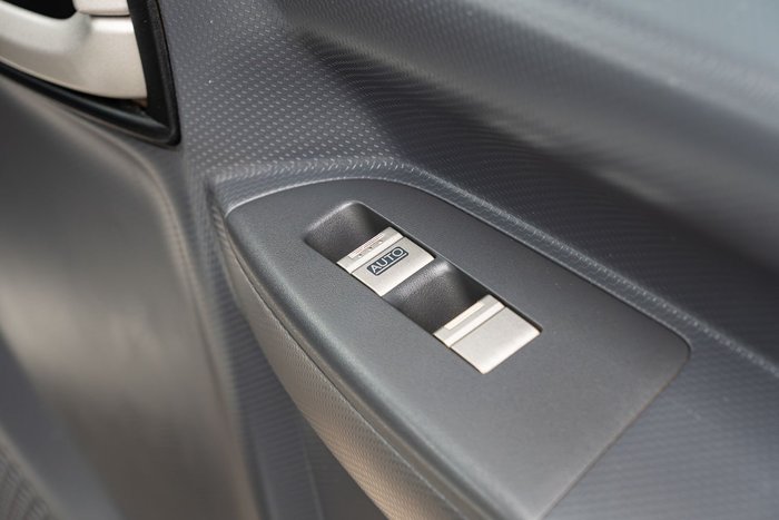 2022 Isuzu N Series NNR 45-150