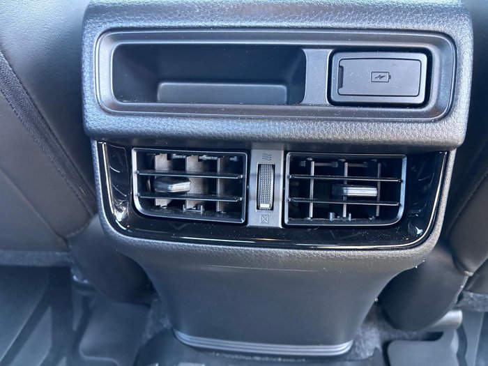 2025 Isuzu D-MAX BLADE