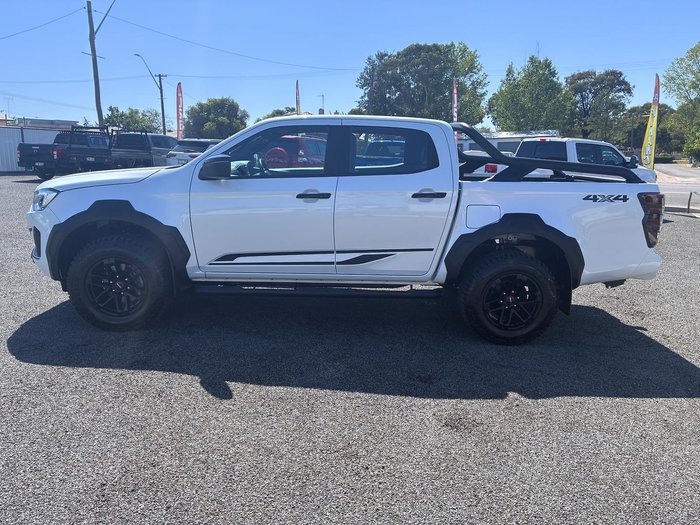 2025 Isuzu D-MAX BLADE