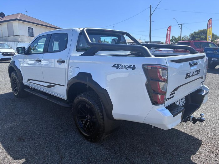 2025 Isuzu D-MAX BLADE