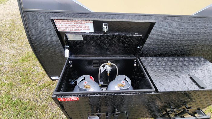 2026 New Age Caravans My26 Owl Expedition 19’