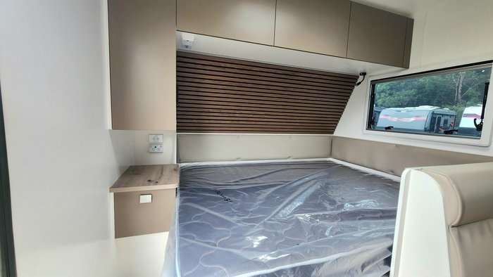 2026 New Age Caravans My26 Owl Expedition 19’