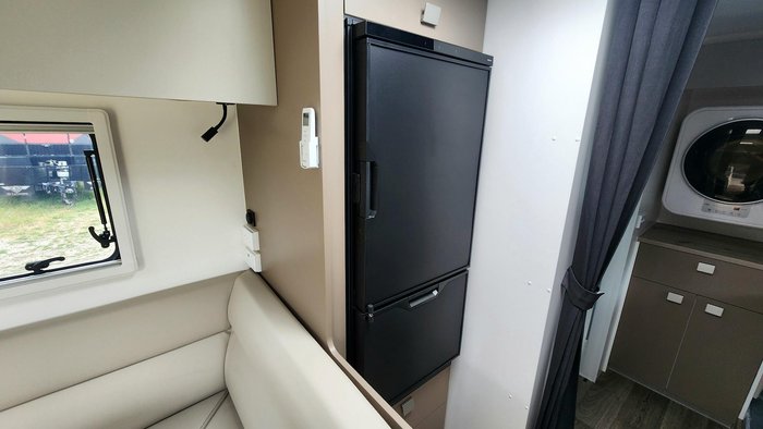 2026 New Age Caravans My26 Owl Expedition 19’