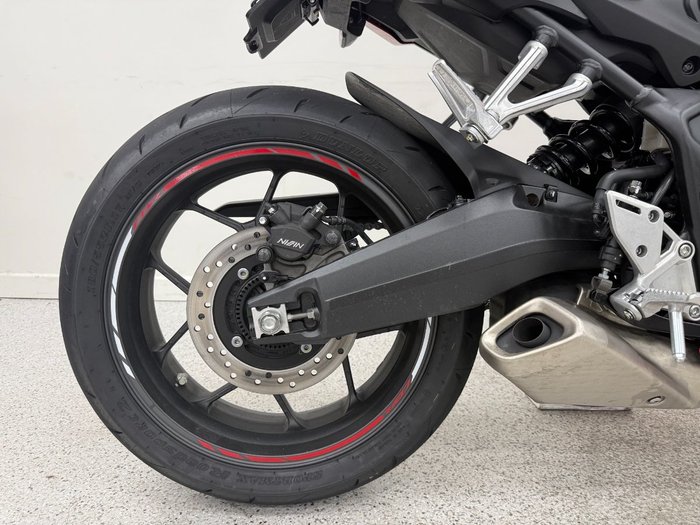 2025 Honda CBR650R Red