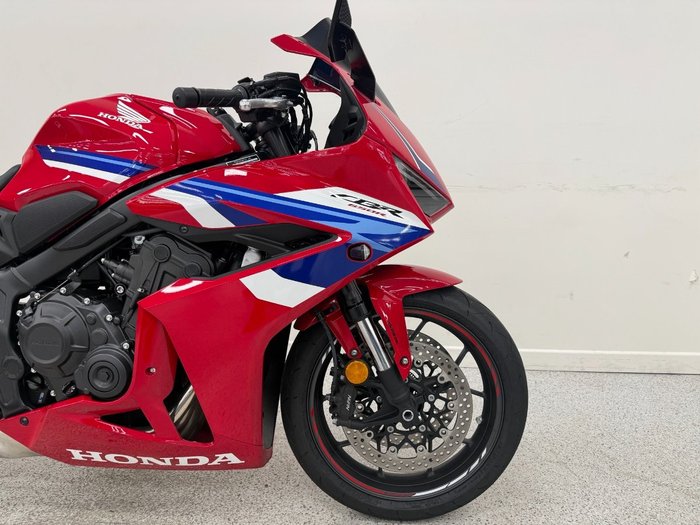 2025 Honda CBR650R Red