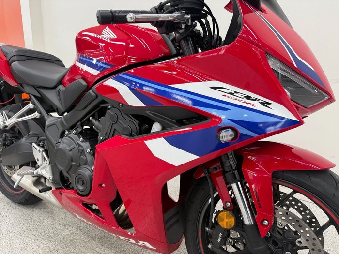 2025 Honda CBR650R Red