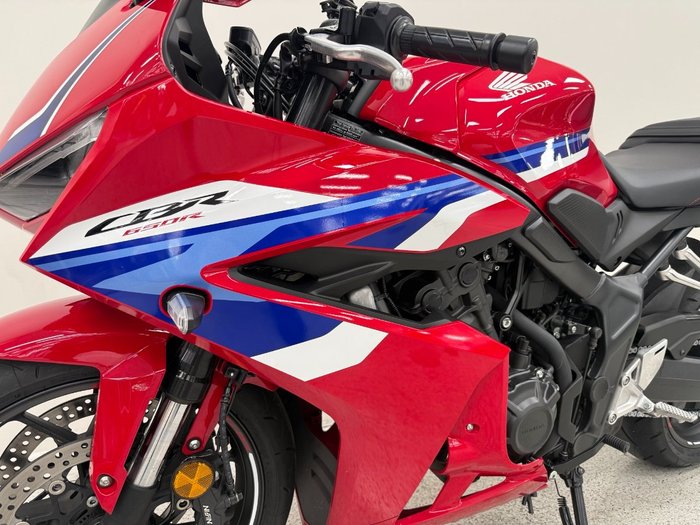 2025 Honda CBR650R Red