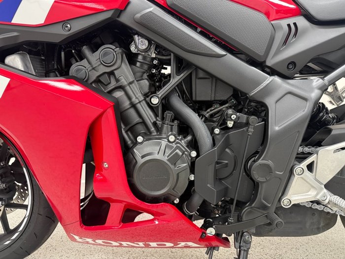 2025 Honda CBR650R Red