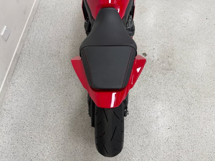 2025 Honda CBR650R Red
