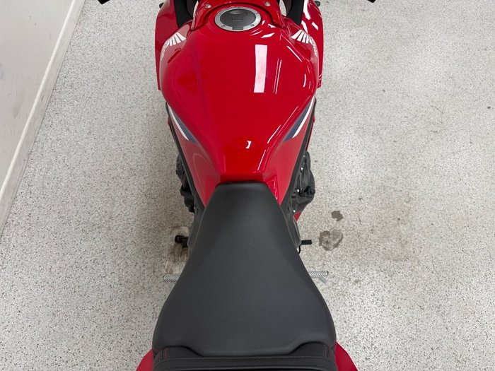 2025 Honda CBR650R Red