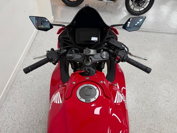 2025 Honda CBR650R Red