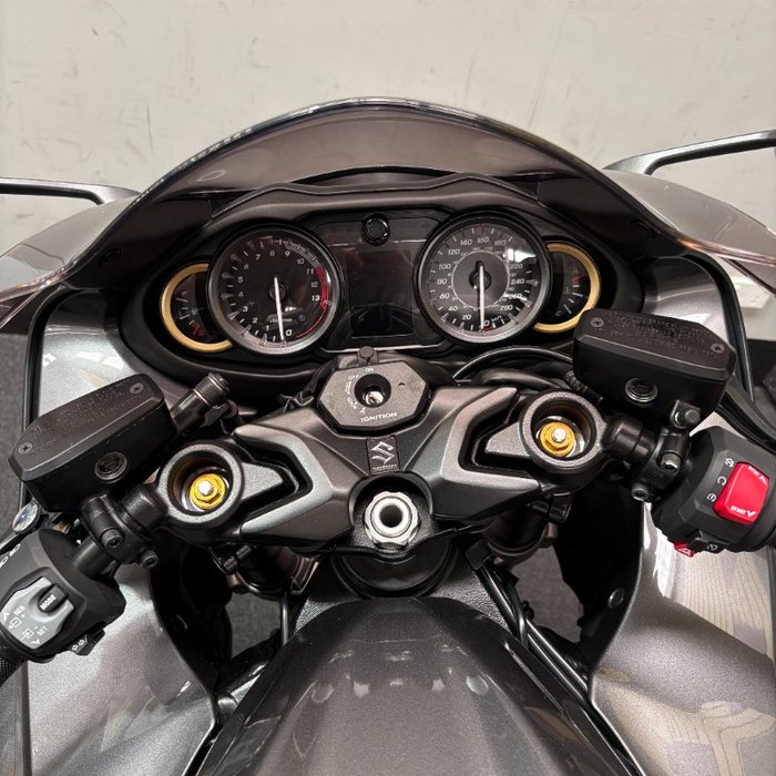2023 Suzuki GSX1300RR (HAYABUSA) Silver
